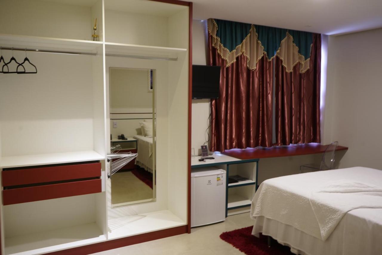 Pak Suites Hotel Luis Eduardo Magalhaes Exterior photo