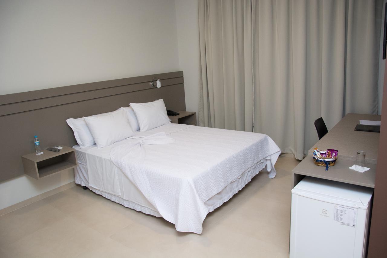 Pak Suites Hotel Luis Eduardo Magalhaes Exterior photo